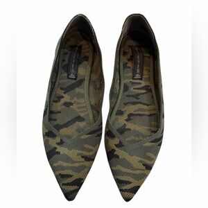Steven by Steve Madden Women's Green Camouflage flats